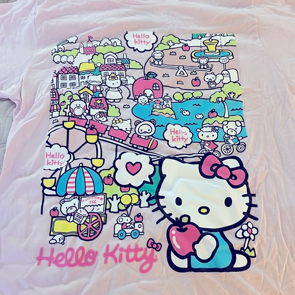 Hello Kitty T-Shirt - Picture 4 of 11